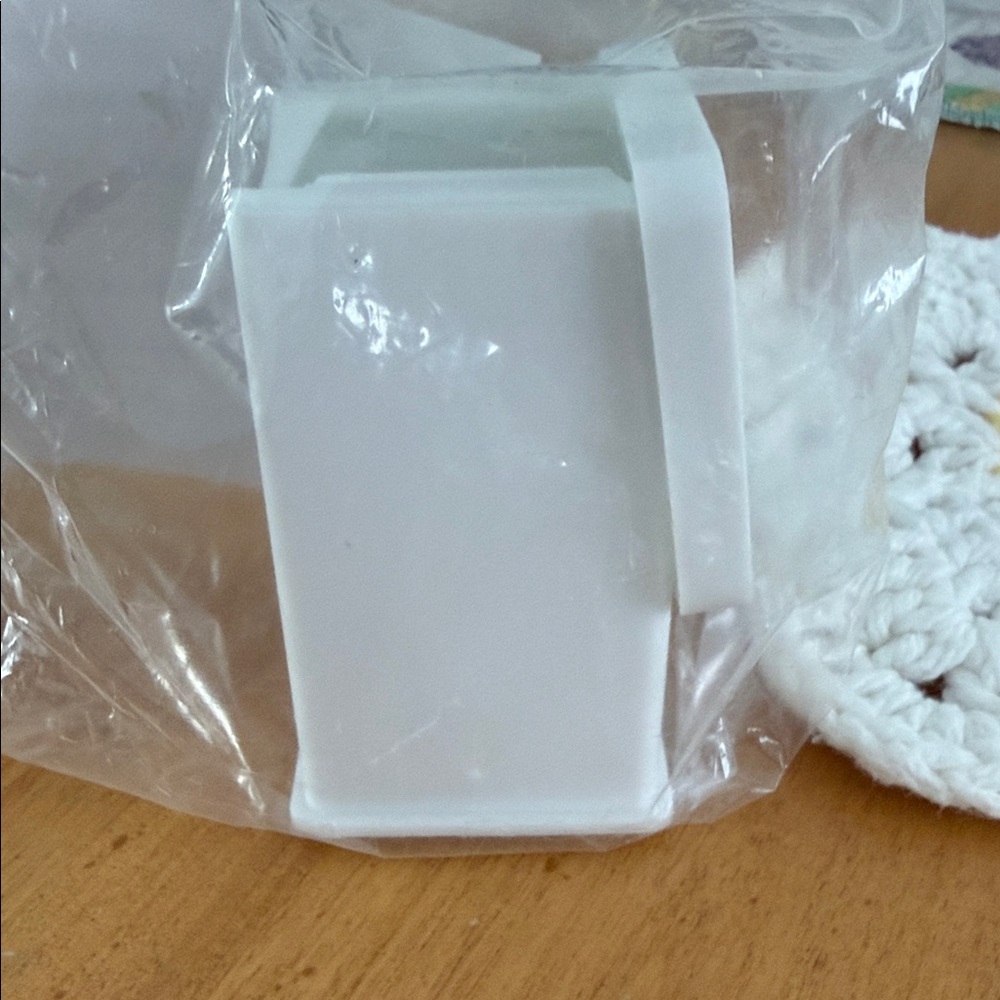 Pampered Chef Corn Butterer - Classic White - Picture 2 of 3